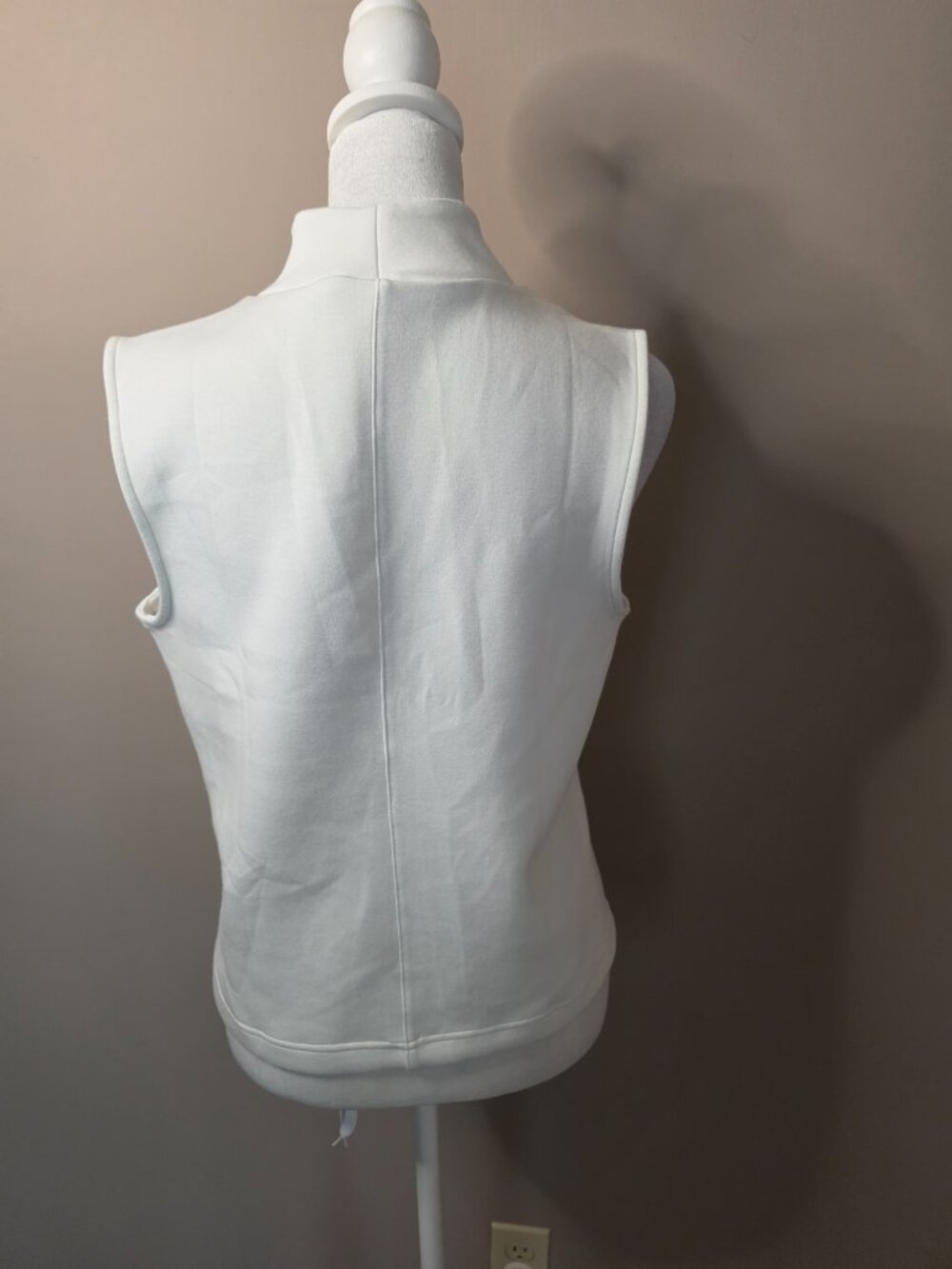 Spanx Air Essential Mockneck Sleeveless White Tank Top Size Med - Picture 4 of 10